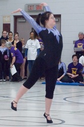 Athlete starting floor routine